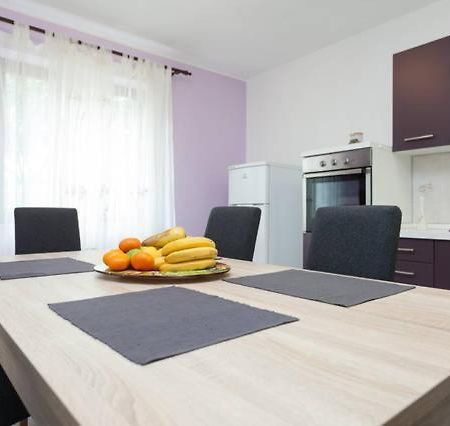 Apartment Helena Pula Buitenkant foto